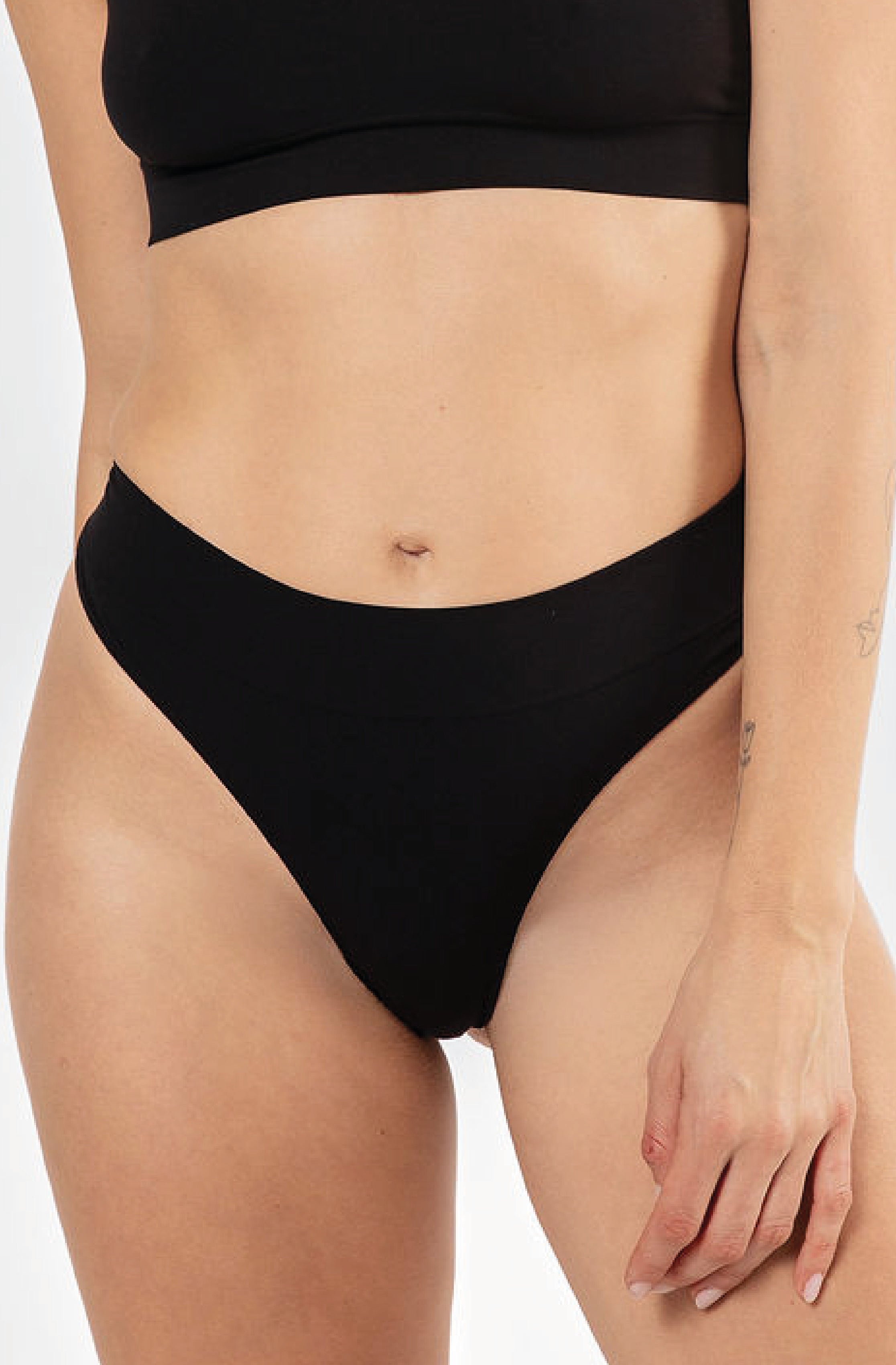 Basic Thong Black